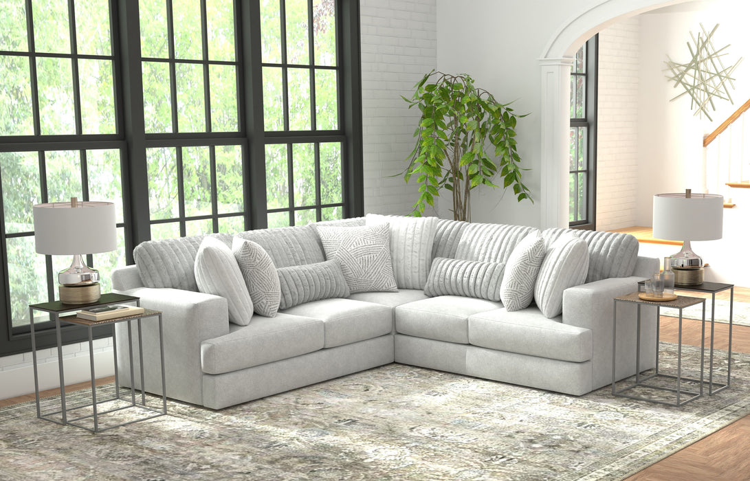 Logan - Sectional With Comfort Coil Seating And Included Accent Pillows